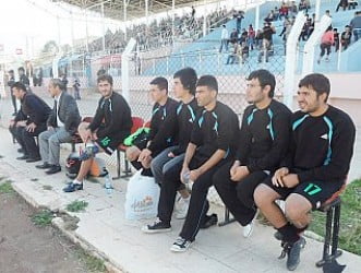 Aksaklıklar maçın önüne geçti