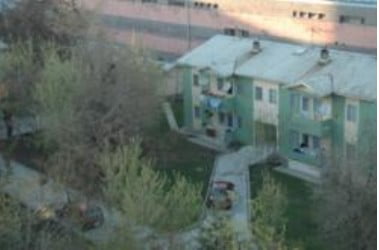 Bu lojmanlar neden burada?