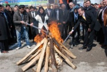 Dört dilde nevruz kutlaması