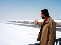 Murat nehri buzla kaplı..