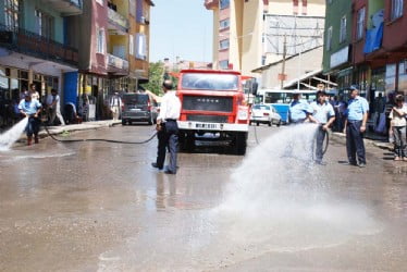 Temizlik çalışmaları başladı
