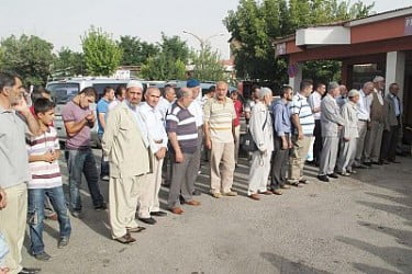 Umre için ilk kafile yola çıktı