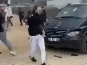 Bursaspor taraftarı bu kez 21 plakaya saldırdı: Araç sahibi Muşlu
