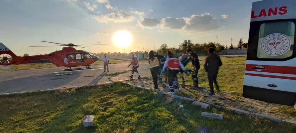 51 Yaşındaki Hasta, Ambulans Helikopterle Van’a Ulaştırıldı