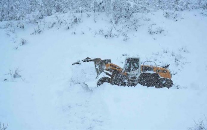 Muş’ta kar yağışı: 108 köy yolu kapalı, çalışmalar devam ediyor