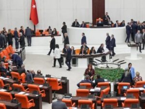 Memuriyette yaş sınırı değişti