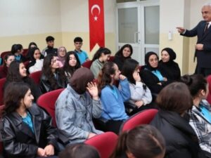 Vali Avni Çakır’dan Varto’daki Şehit Serdar Akın…