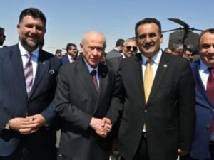 Malazgirt Zaferi’nin 954. Yılında Sürpriz Buluşma: Türker ve Bahçeli Sohbet Etti