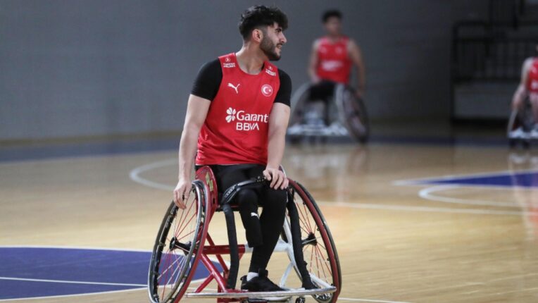 Muşlu Genç Basketbolcu Muhammed Sabır Korkmaz Gaziantep’e Transfer Oldu