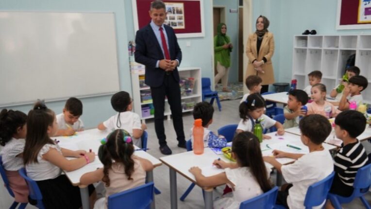 18 bin 430 öğrenci için ders zili çaldı.